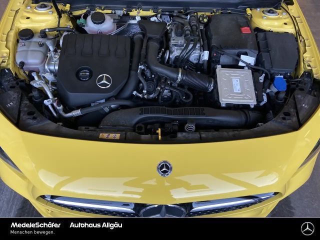 Mercedes-Benz A 250 A 250 e AMG Line