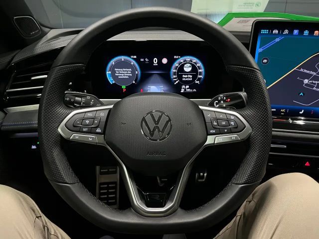 Volkswagen Passat R-Line Style Variant