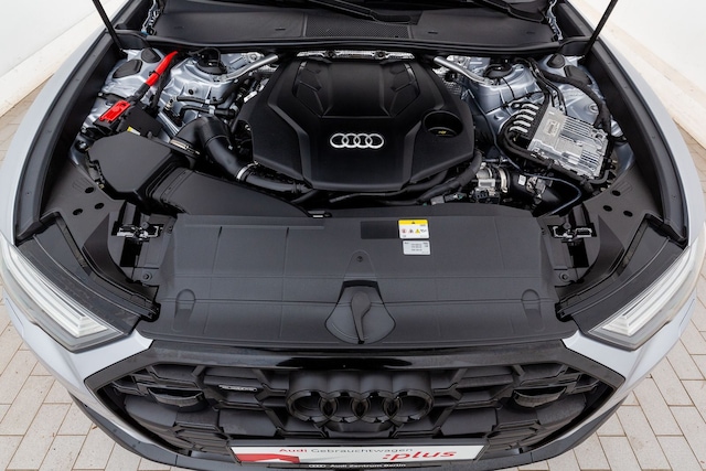 Audi A6 55 TFSI Quattro S-Line S-Tronic Sedan
