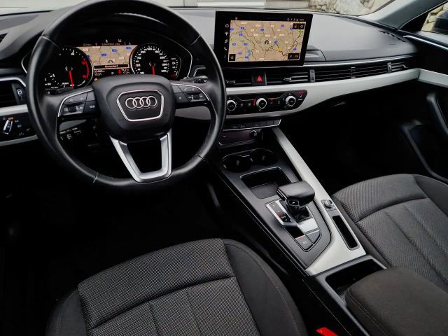 Audi A4 30 TDI Avant S-Tronic