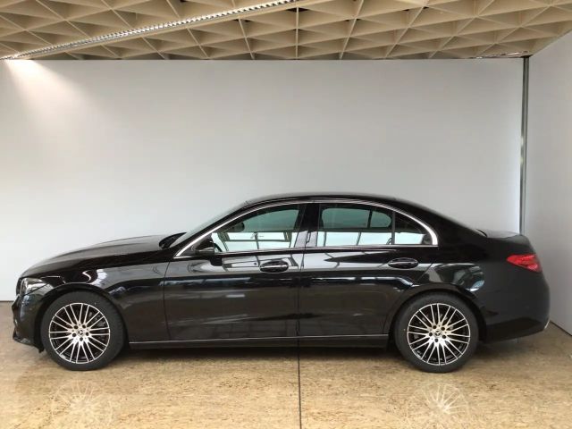 Mercedes-Benz C 200 AVANTGARDE Sedan