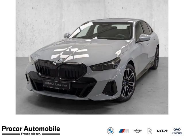 BMW 520 520d M-Sport Sedan