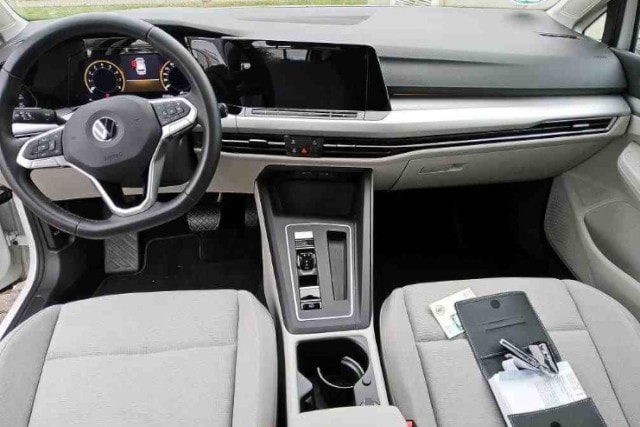 Volkswagen Golf DSG Life Variant