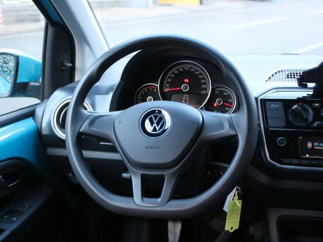 Volkswagen up! Move Move up!