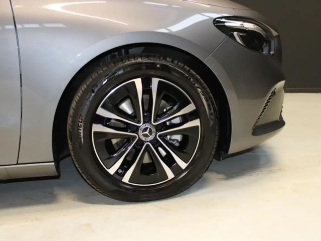 Mercedes-Benz B 180 Progressive