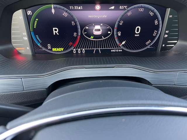 Skoda Superb 1.4 TSI Ambition Combi iV