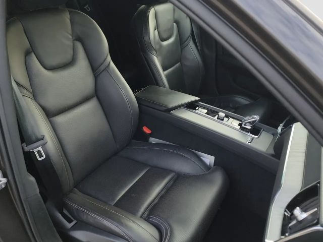 Volvo V60 Cross Country AWD Ultimate