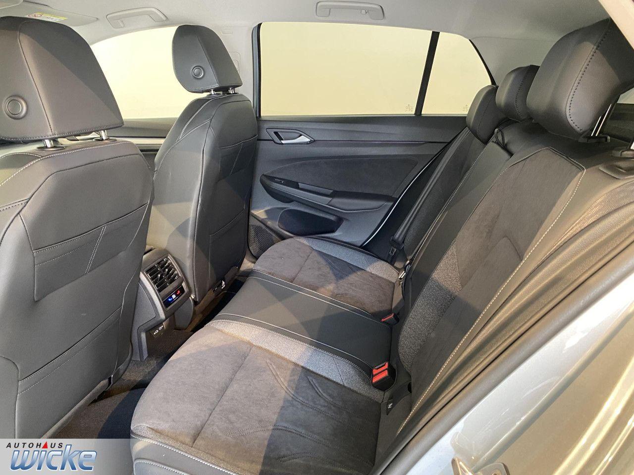 Volkswagen Golf 1.5 eTSI DSG Golf VIII Style