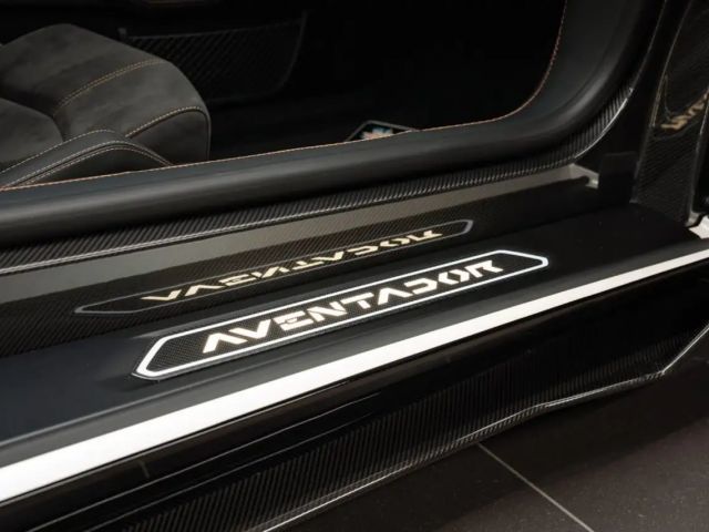 Lamborghini Aventador Ultimae/KAMERA/CARBON/GARANTIE 05/27