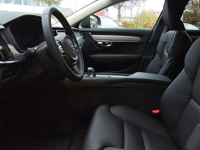 Volvo V90 Cross Country AWD Plus