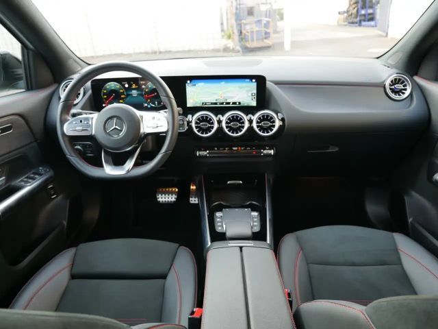 Mercedes-Benz GLA 200 AMG Line