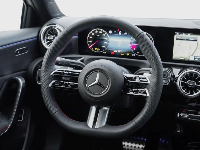 Mercedes-Benz A 180 AMG Line