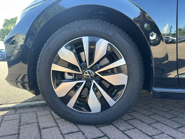 Volkswagen Golf Life Variant