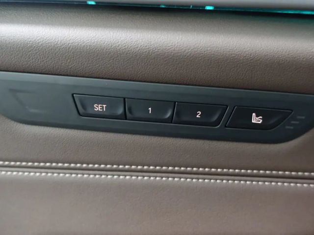 BMW 520 520d Luxury Line Sedan xDrive