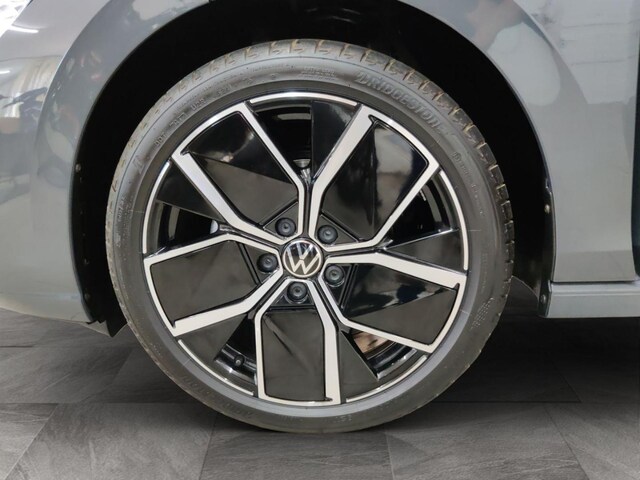 Volkswagen Golf 1.5 eTSI Plus
