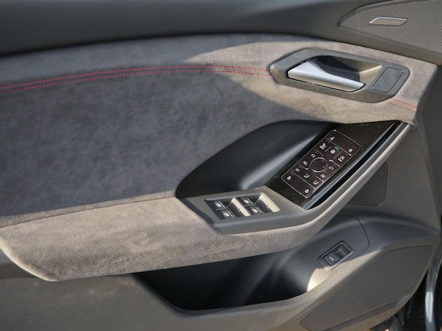 Audi Q6 e-tron Quattro