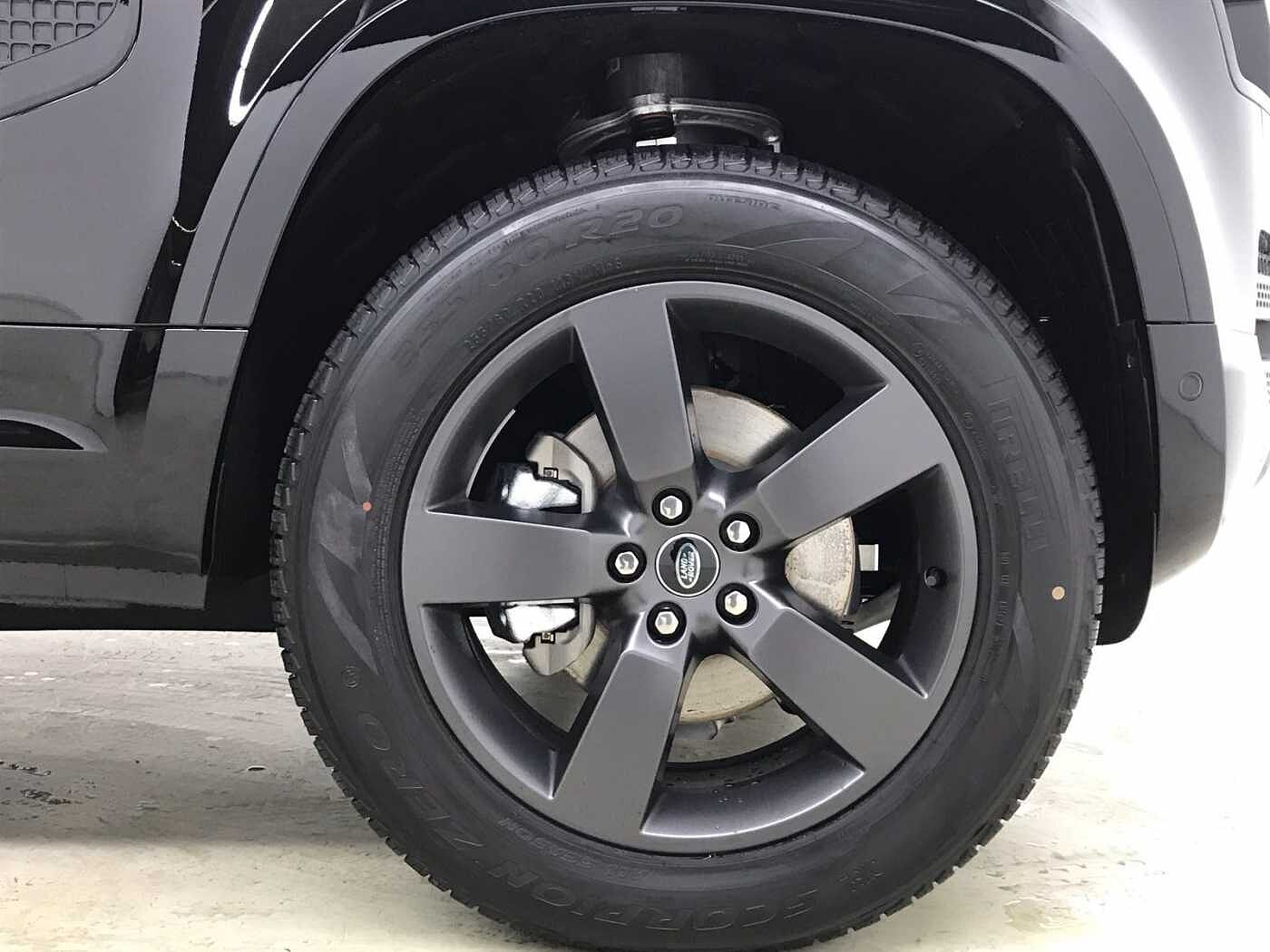 Land Rover Defender 110 Dynamic HSE