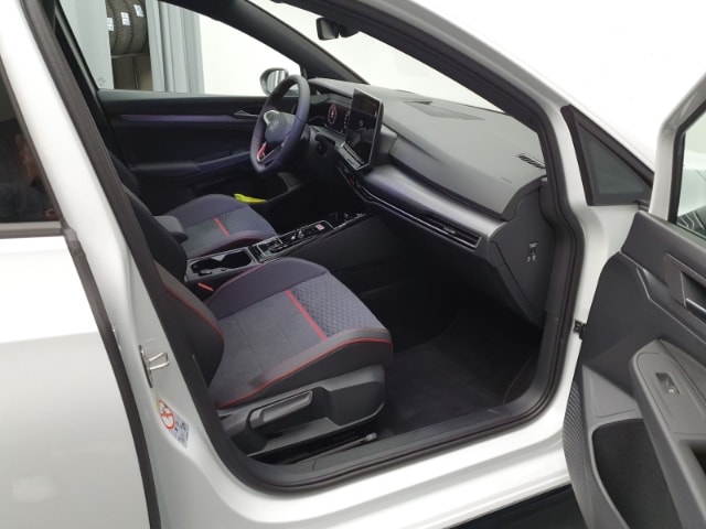 Volkswagen Golf Business DSG