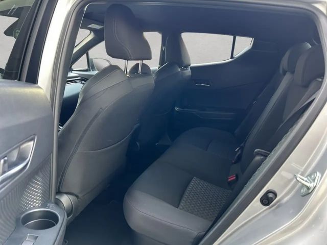 Toyota C-HR Hybride Team D