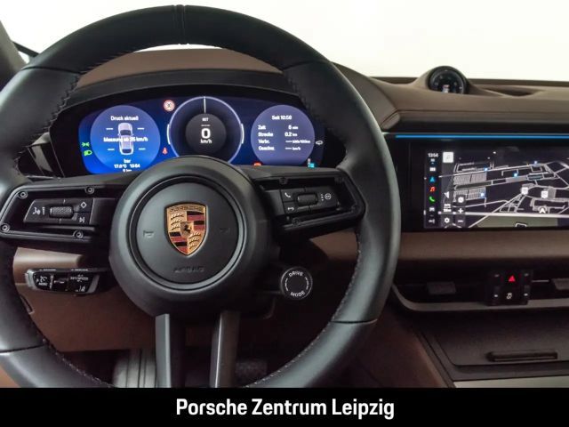 Porsche Macan 4