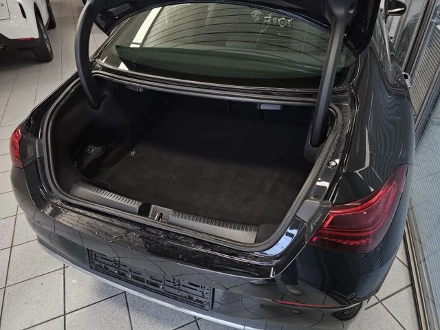 Mercedes-Benz CLA 200 AMG Line Coupé