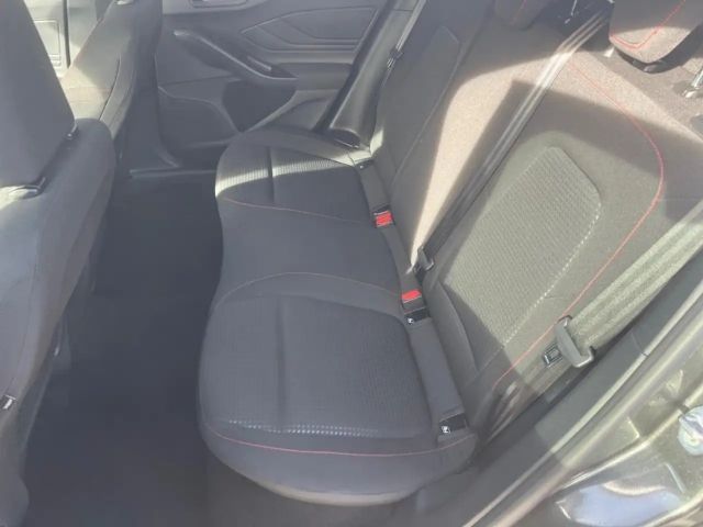 Ford Focus EcoBoost ST Line