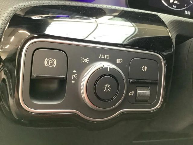 Mercedes-Benz CLA 200 AMG Line Coupé