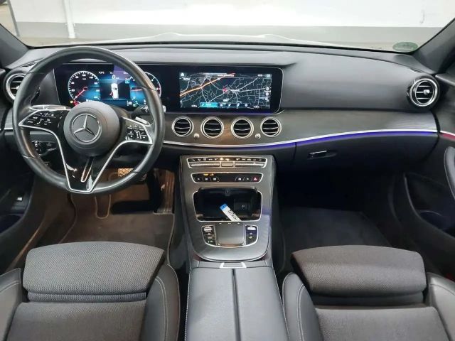 Mercedes-Benz E 200 AVANTGARDE E 200 d Estate