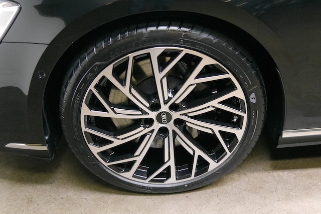 Audi A8 60 TFSI Lang Quattro