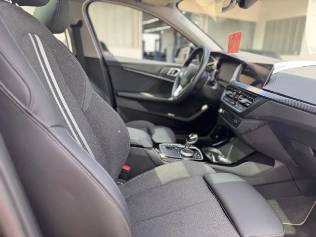 BMW 120 120i Sedan Sport Line