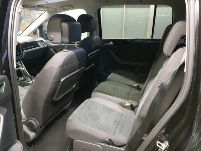 Volkswagen Touran 2.0 TDI DSG Highline R-Line