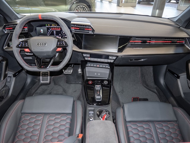 Audi RS3 Quattro S-Tronic Sedan