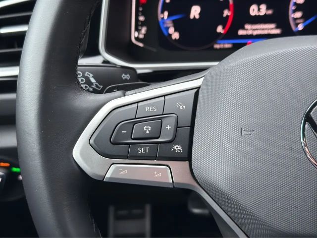 Volkswagen T-Roc 1.5 TSI DSG R-Line