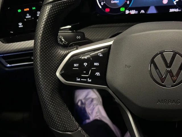 Volkswagen Golf 1.5 TSI DSG R-Line