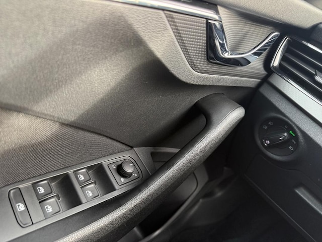 Skoda Kamiq KAMIQ        AMB  TS70/1.0 M5F