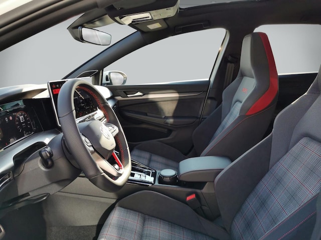 Volkswagen Golf 2.0 TSI IQ.Drive