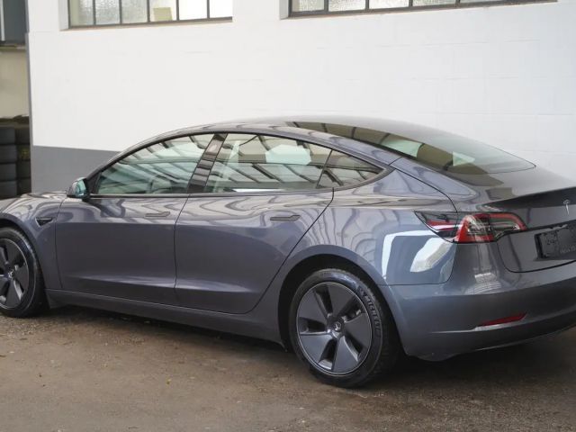 Tesla Model 3 Standard Range