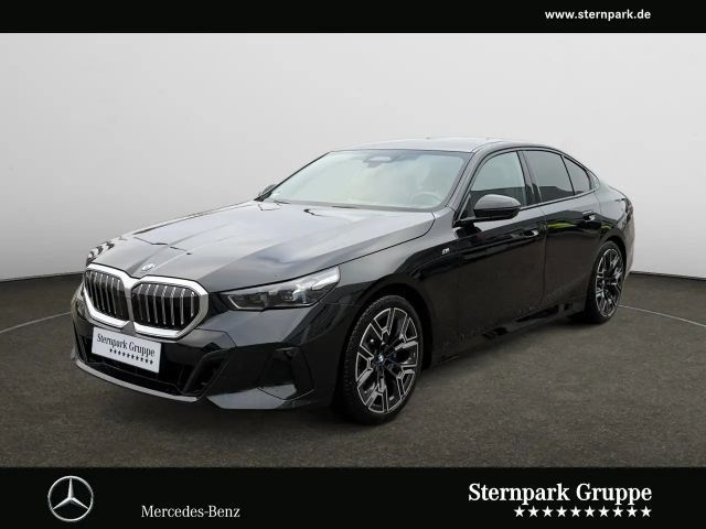 BMW 520 520d M-Sport Sedan