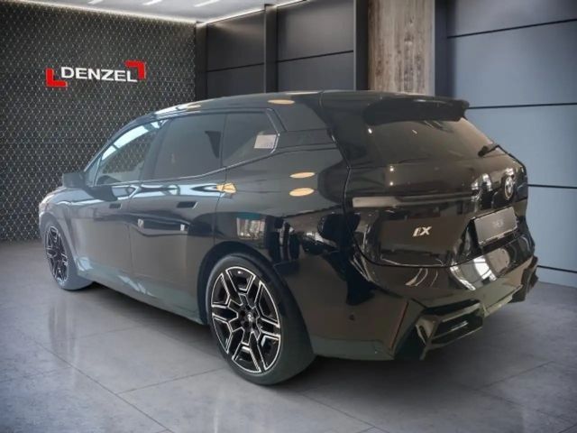 BMW iX xDrive45