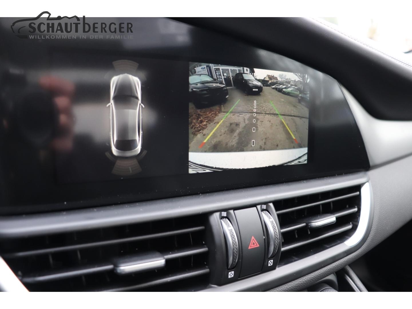 Alfa Romeo Giulia Q4 Veloce