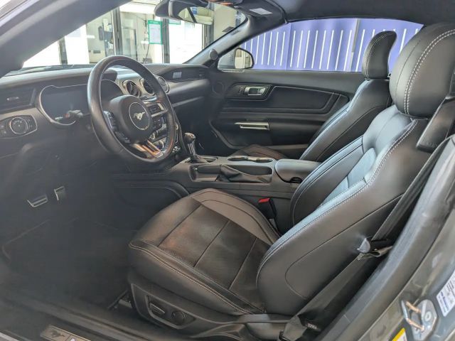 Ford Mustang Convertible GT 5.0 V8