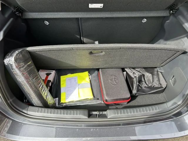 Toyota Yaris Hatchback Hybride VVT-i