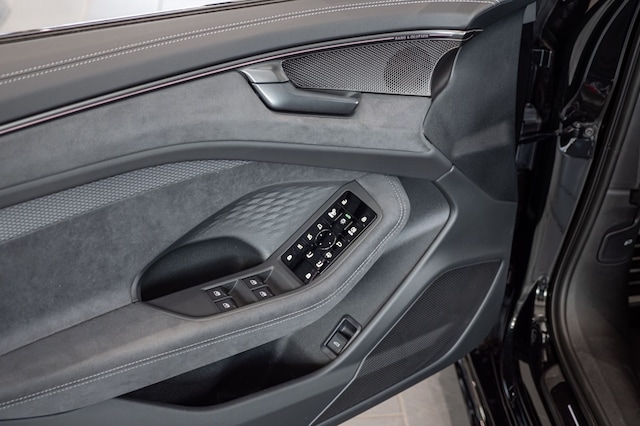 Audi A6 Avant S-Tronic