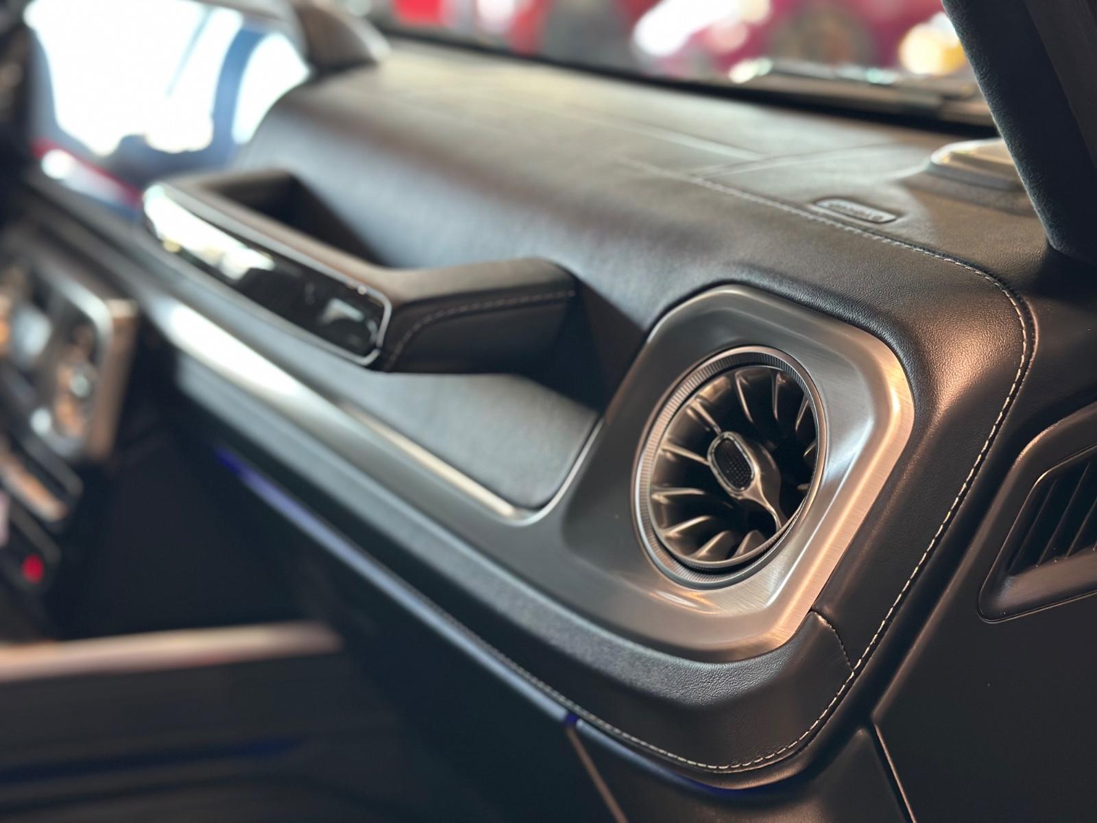 Mercedes-Benz AMG G 2.HA/BURM/NIGHT II/SUPERIOR/22LM/CARBON