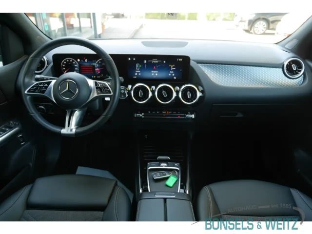 Mercedes-Benz B 180 Progressive