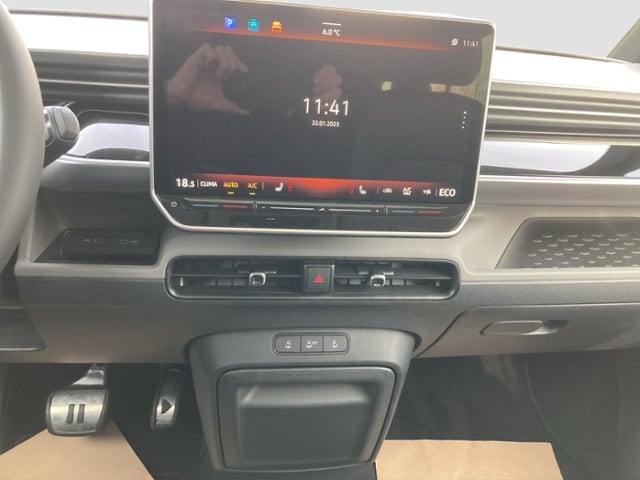 Volkswagen ID.Buzz ID.Buzz LANG*7-SITZE*PANO*AHK*RFK*TRAVEL ASSIST