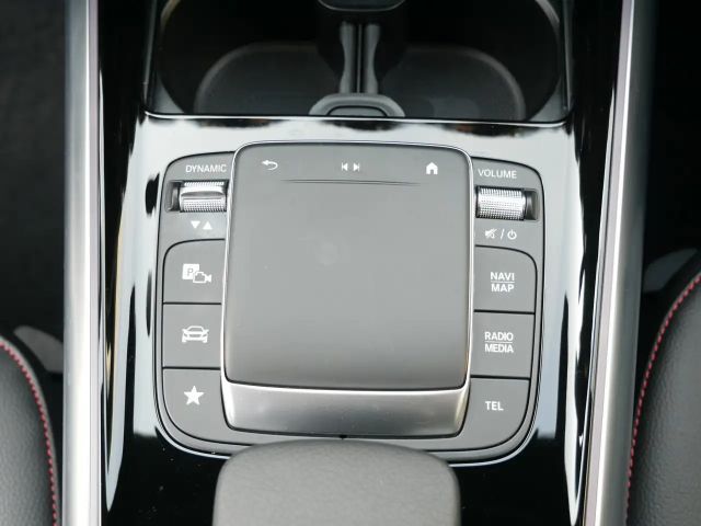 Mercedes-Benz GLA 200 AMG Line