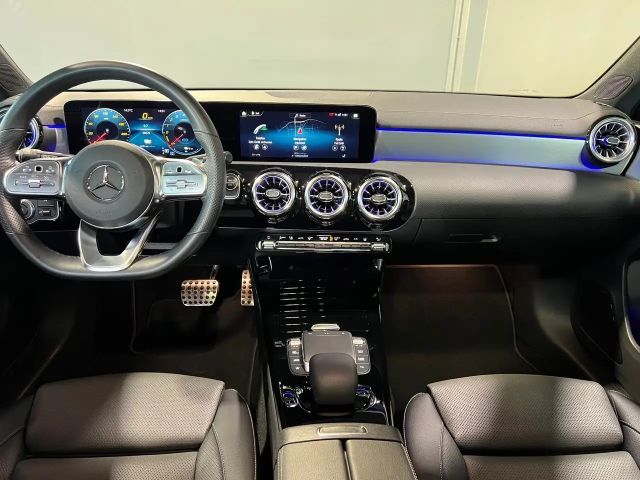 Mercedes-Benz A 250 A 250 e AMG Line