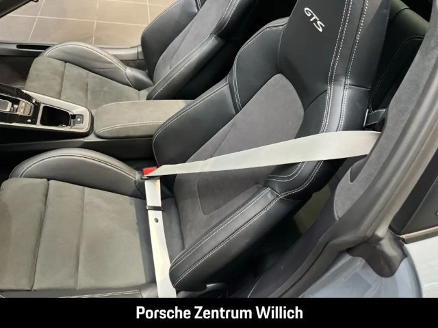 Porsche 992 4 Coupé GTS Targa