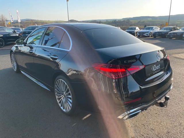 Mercedes-Benz C 200 AMG Line Sedan